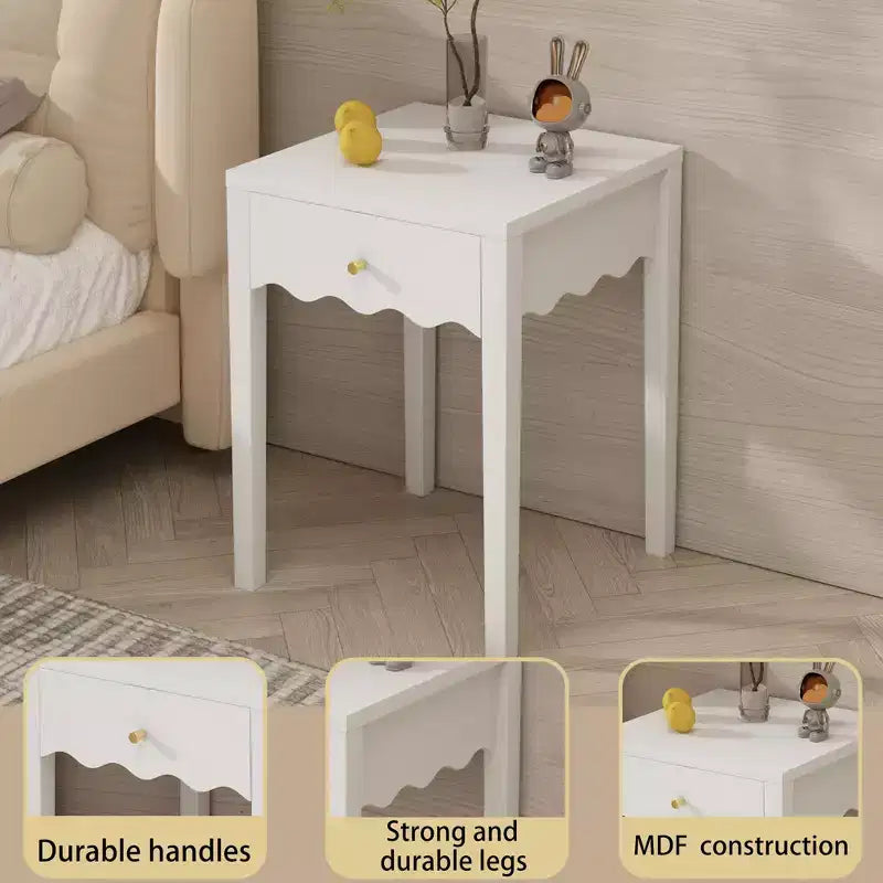 Comodino bianco con cassetto, tavolino moderno da letto con bordo ondulato, tavolino compatto per camera da letto e soggiorno, piccolo tavolino contenitore